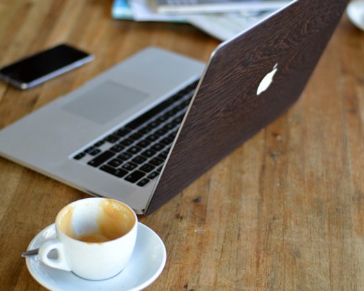 Glitty — деревянные накладки для MacBook