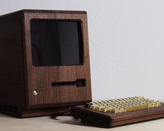 Выпущена реплика Macintosh 128K из дерева и золота